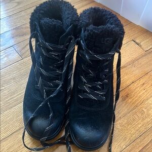 UGG Women's Black Winter Boots